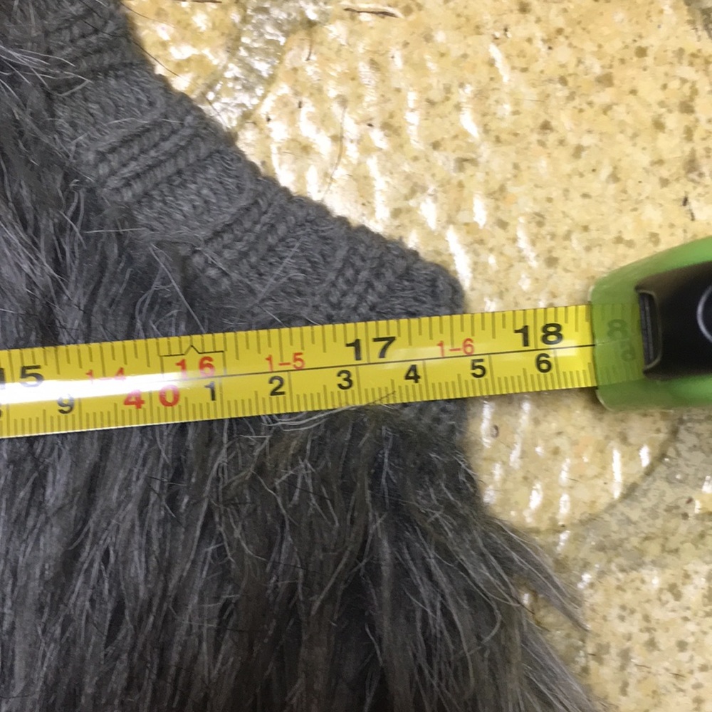EUC Xhilaration faux fur vest, gray color, women size - Picture 13 of 14